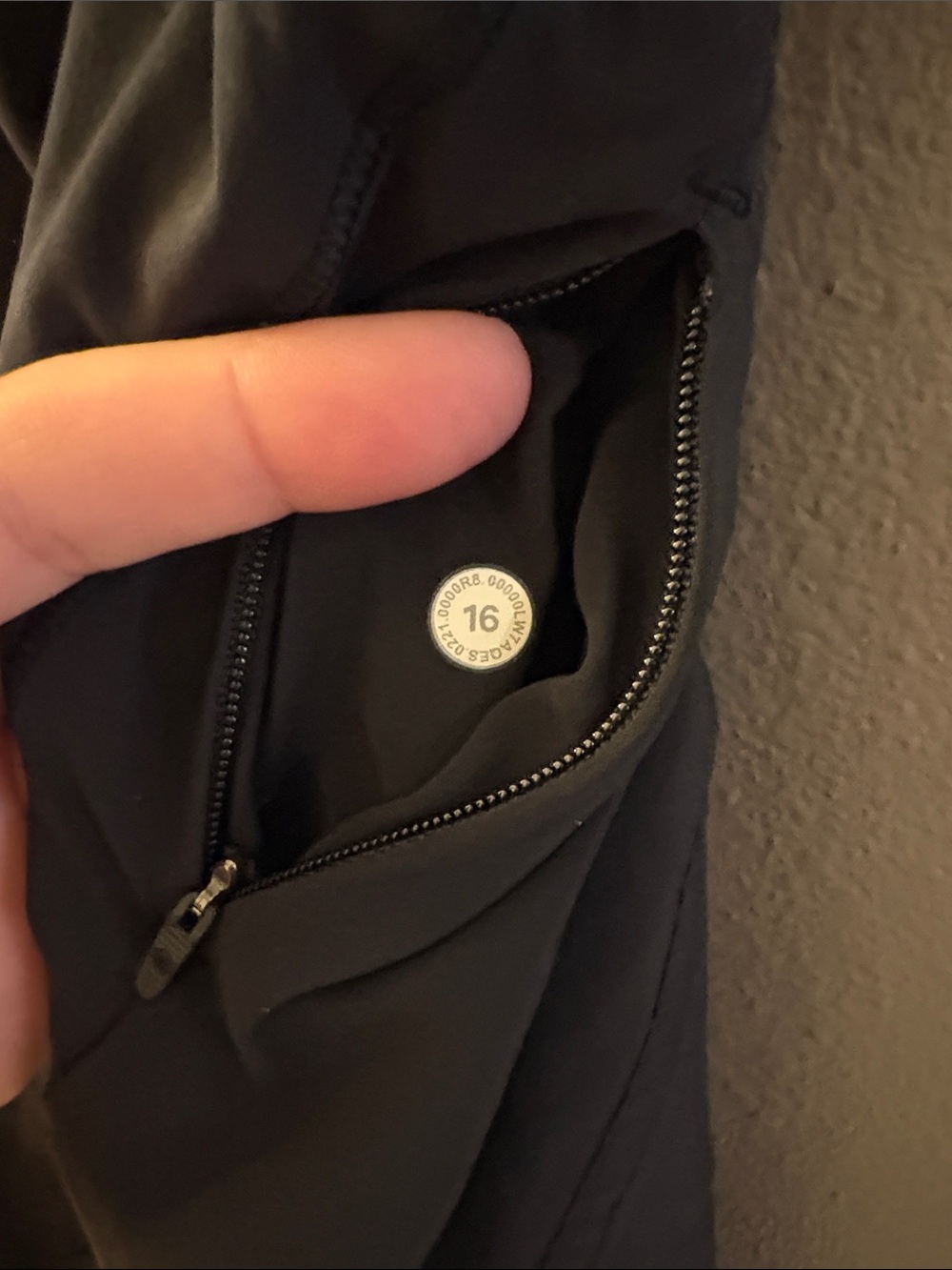 Lululemon size 16 Womens Black Athletic Shorts with Elastic Waistband - Picture 7 of 13